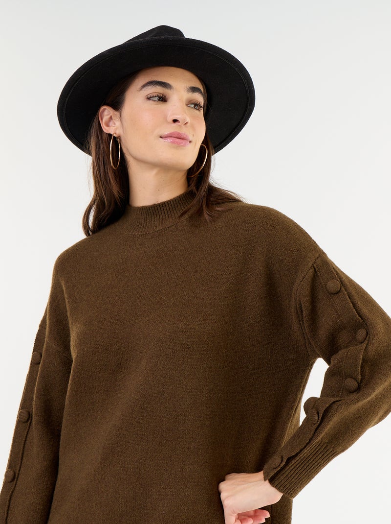 Robe pull courte avec manches boutonnées Marron - Kiabi