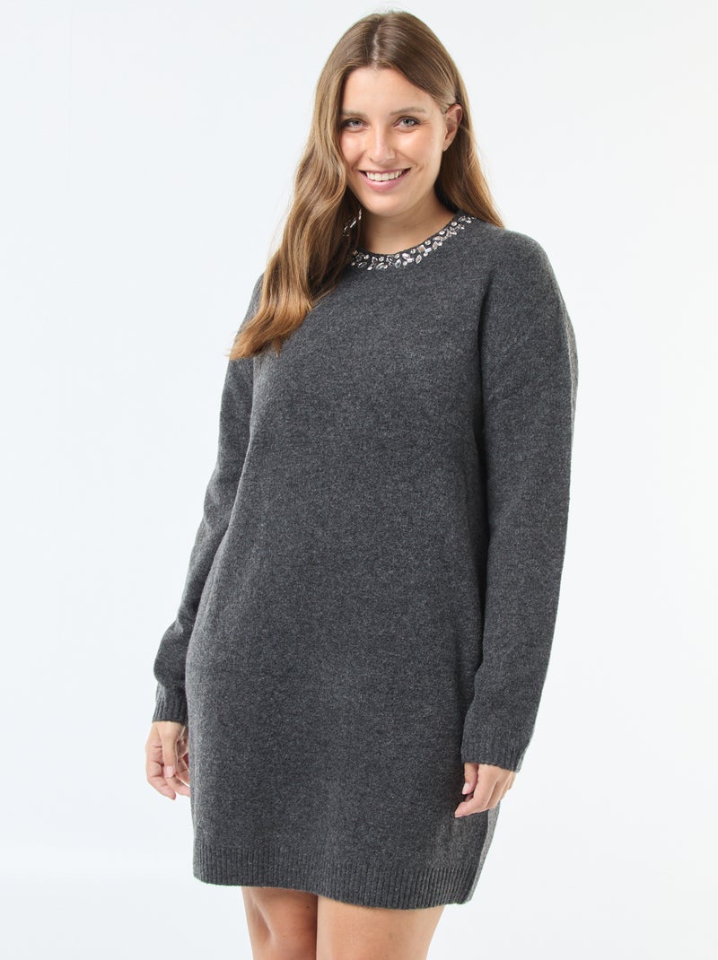 Robe pull en maille lourde avec strass au col Gris - Kiabi