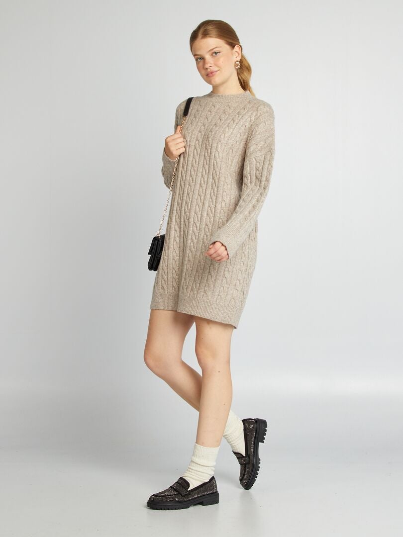 Robe pull en maille torsadée Beige - Kiabi