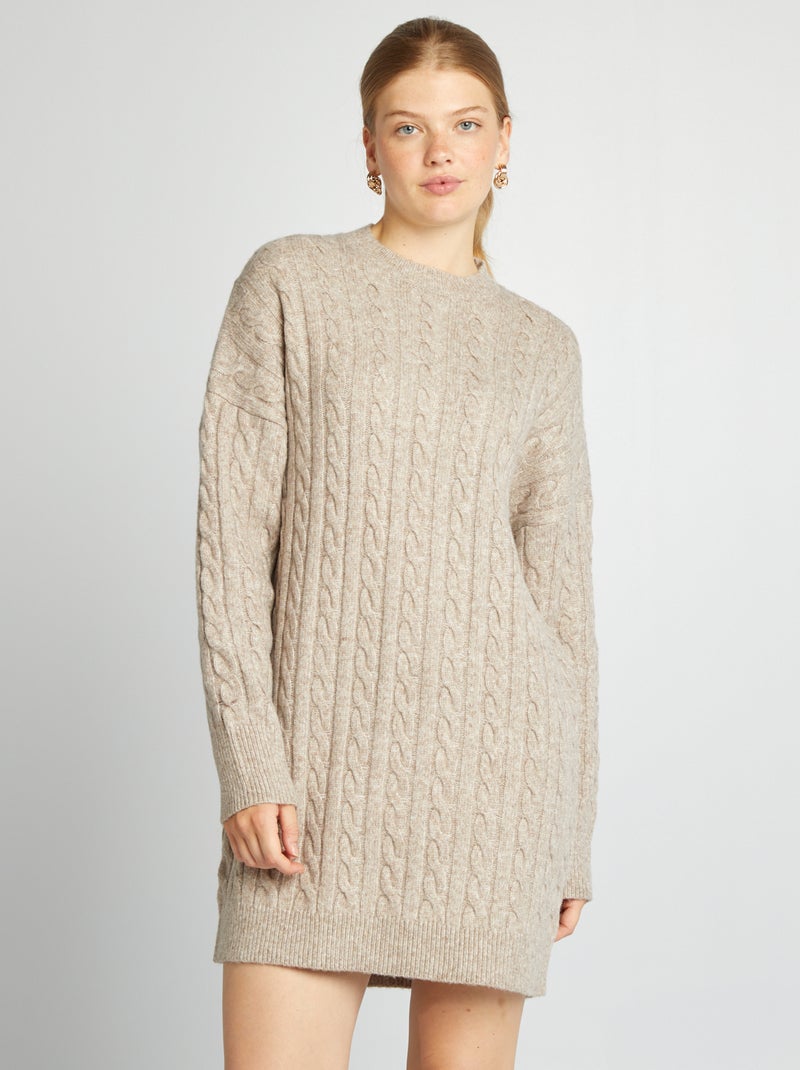 Robe pull en maille torsadée Beige - Kiabi