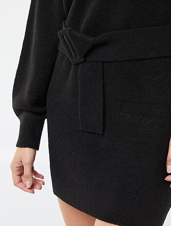 Robe pull manches longues avec ceinture