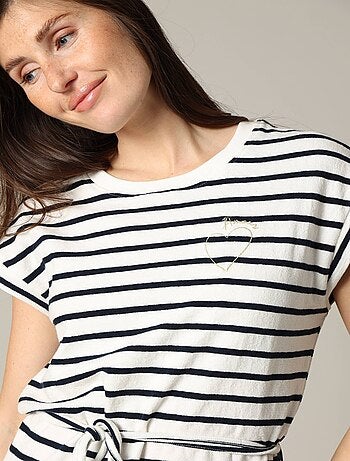 Robe rayée en jersey coton avec col rond et manches courtes à revers 'Deeluxe'