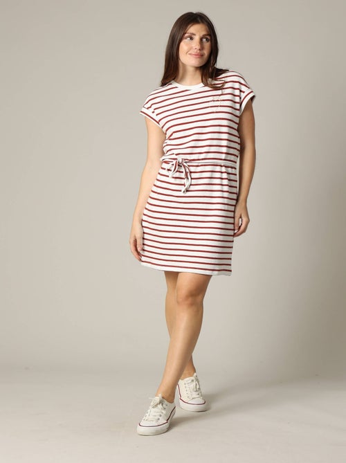 Robe rayée en jersey coton avec col rond et manches courtes à revers 'Deeluxe' - Kiabi