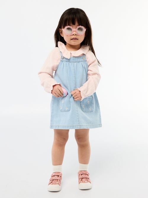 Robe salopette avec 2 poches plaquées devant - Kiabi Robe salopette avec 2 poches plaquées devant - Kiabi