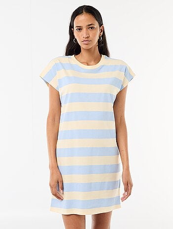 Robe t-shirt courte à manches corutes
