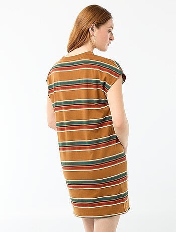 Robe t-shirt courte à manches corutes