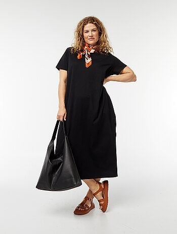 Robe t-shirt longue à manches courtes unie