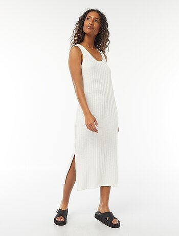 Robe unie sans manches