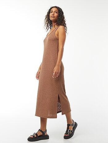 Robe unie sans manches