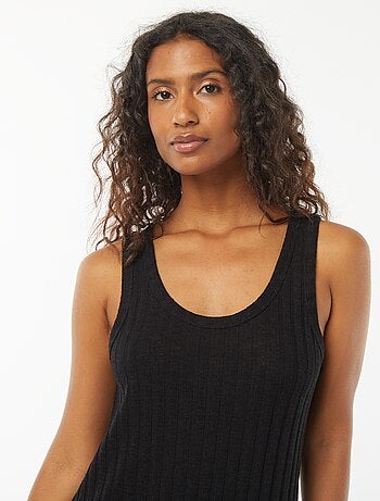 Robe unie sans manches