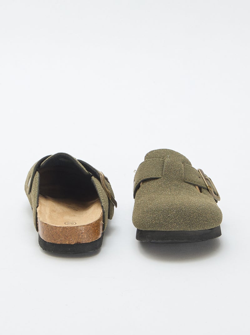 Sabots en suédine avec une boucle Kaki - Kiabi