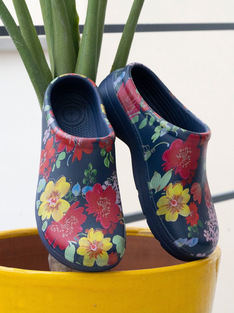 Sabots pour le jardinage, confortables, résistants et légers  Isotoner Blanc Bleu marine - Kiabi