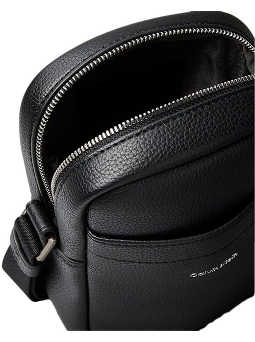 Sac à bandoulière Homme Calvin Klein Jeans - Kiabi Sac à bandoulière Homme Calvin Klein Jeans - Kiabi