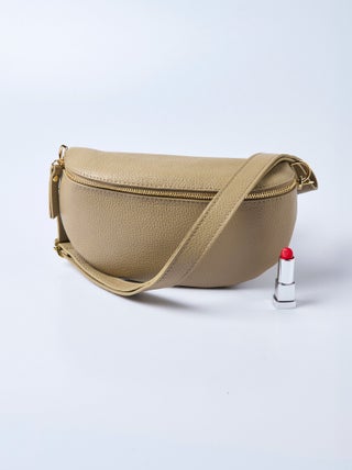 Sac banane zippé en cuir avec bandoulière