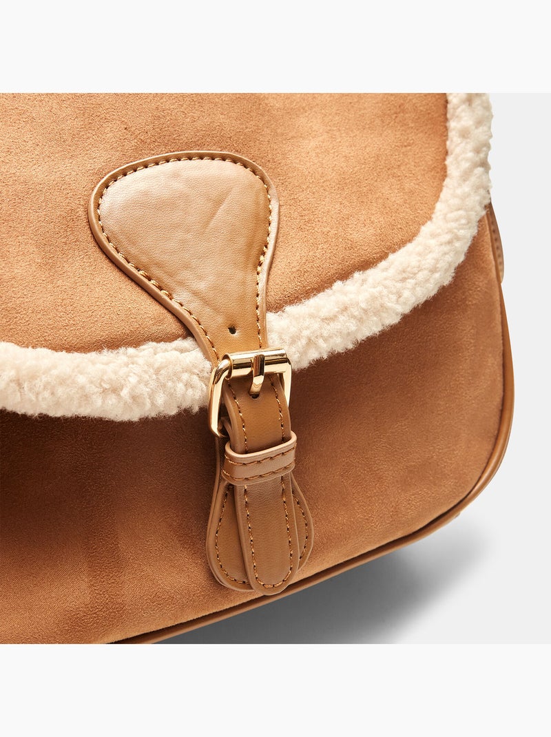 Sac bandoulière avec insert en fausse fourrure Bronze - Kiabi