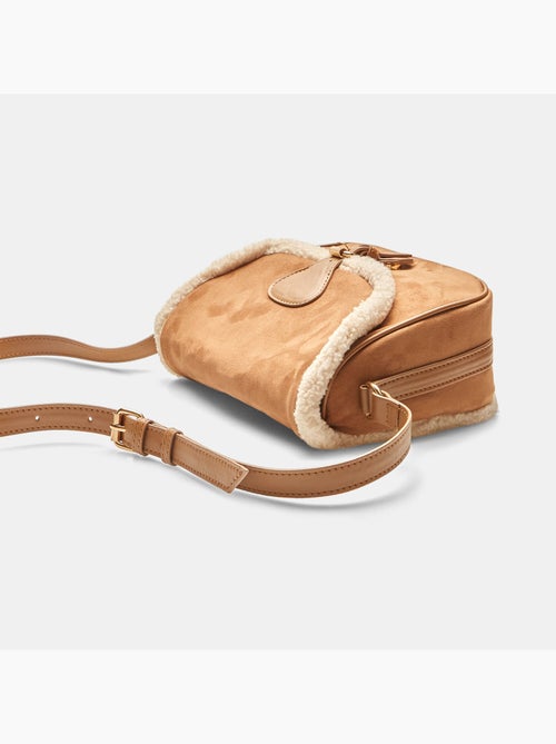 Sac bandoulière avec insert en fausse fourrure - Kiabi