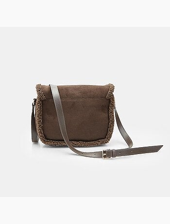 Sac bandoulière avec insert en fausse fourrure