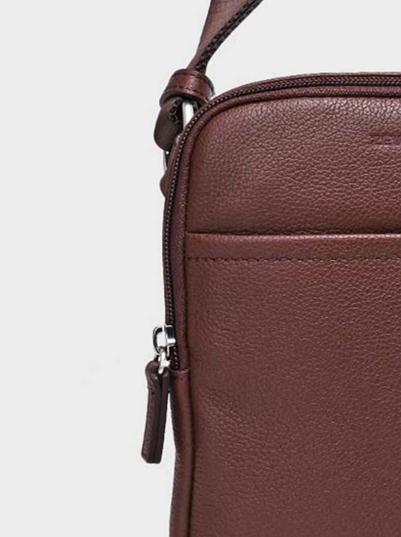 Sacoche homme en cuir avec poche avant Marron chocolat - Kiabi