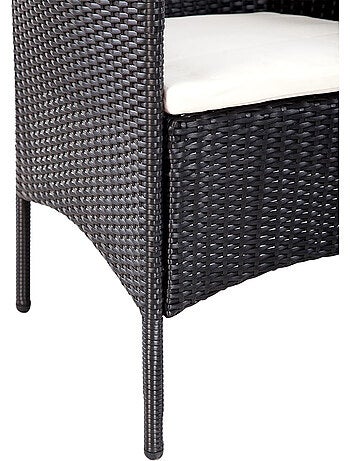 Salon détente 4 pièces avec coussins