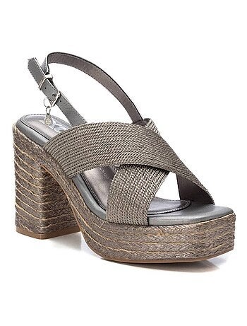 Sandale à talon boucle