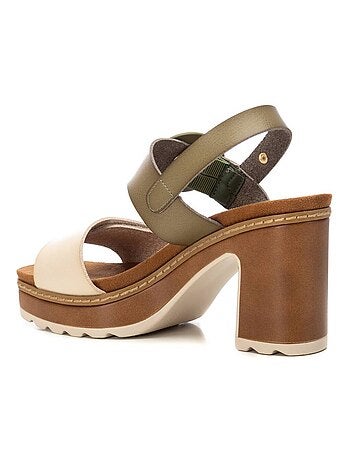 Sandale à talon boucle