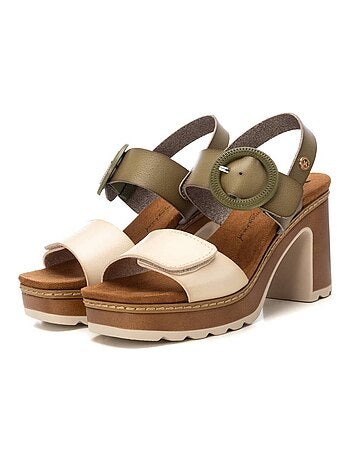 Sandale à talon boucle