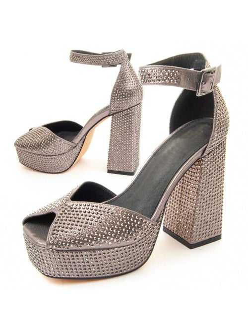 Sandale à Talons Matière Synthétique Et Textile Montevita - Kiabi