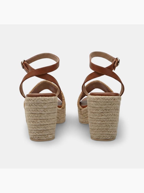 Sandale avec semelle compensée et bride à la cheville Bata - Kiabi