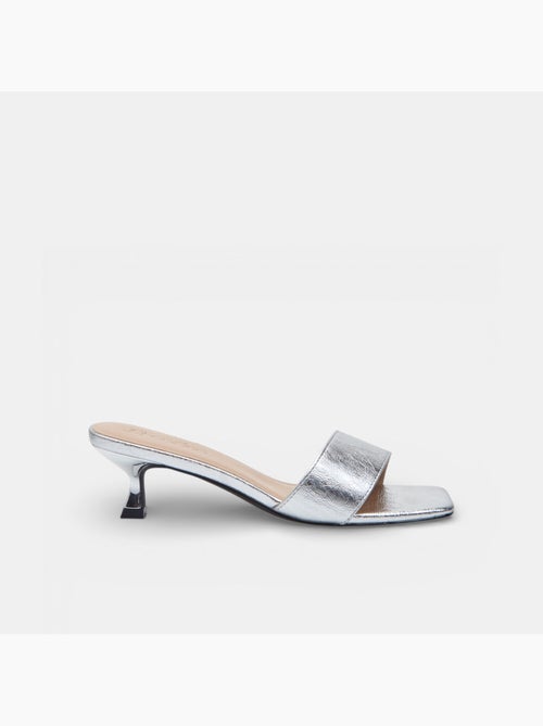 Sandale avec talon Bata - Kiabi