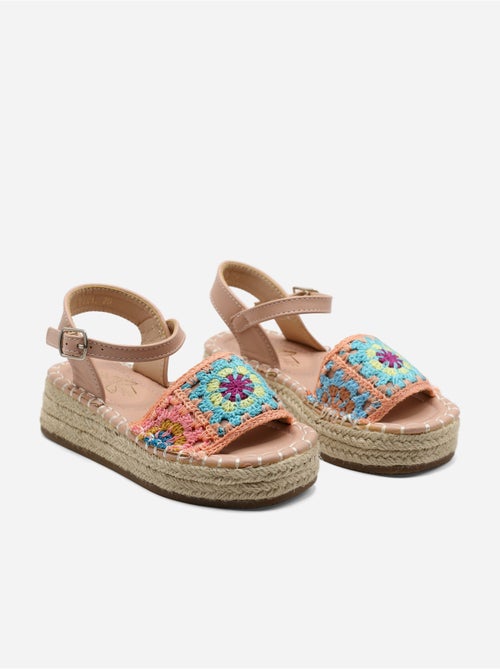 Sandale compensée à broderies - Kiabi