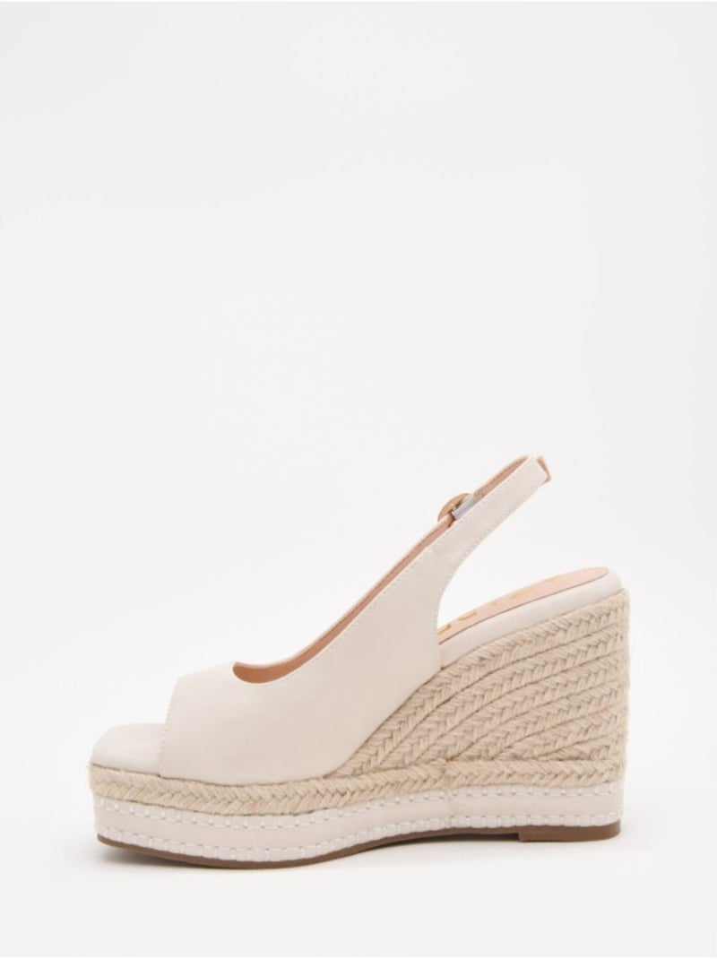 Sandale Compensée Matériau Synthétique Montevita Beige - Kiabi