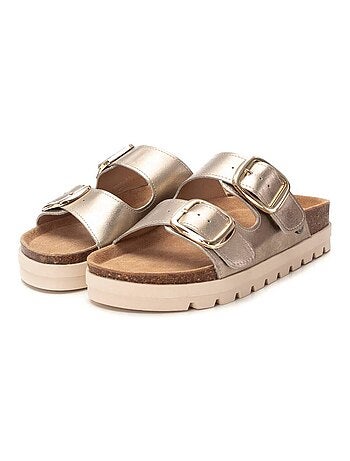 Sandale décontractée avec boucle