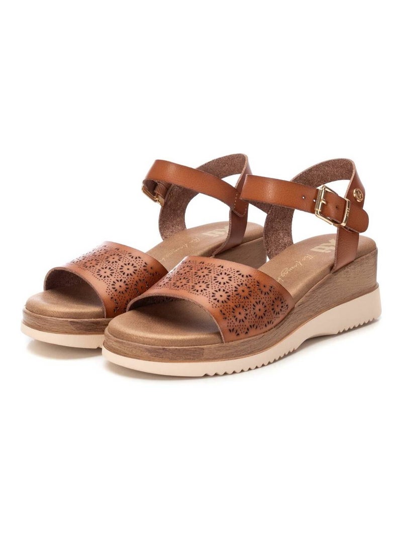 Sandale décontractée coin avec boucle Camel - Kiabi