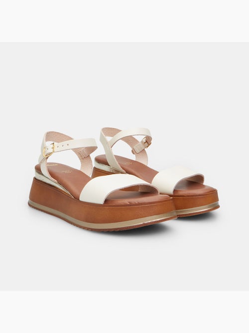 Sandale en cuir avec plateforme de 6 cm BATA - Kiabi Sandale en cuir avec plateforme de 6 cm BATA - Kiabi