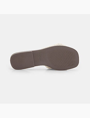 Sandale plate avec bande en tissu