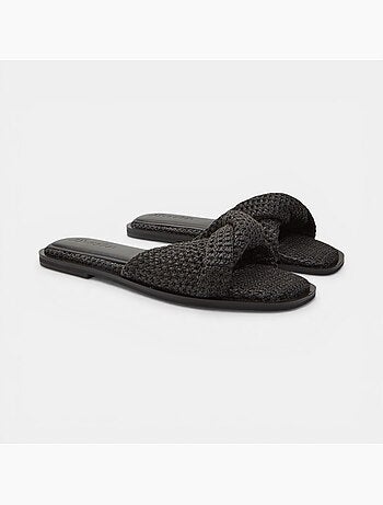 Sandale plate avec bande en tissu