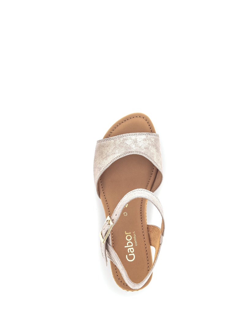 Sandales - en cuir métallisé Beige - Kiabi