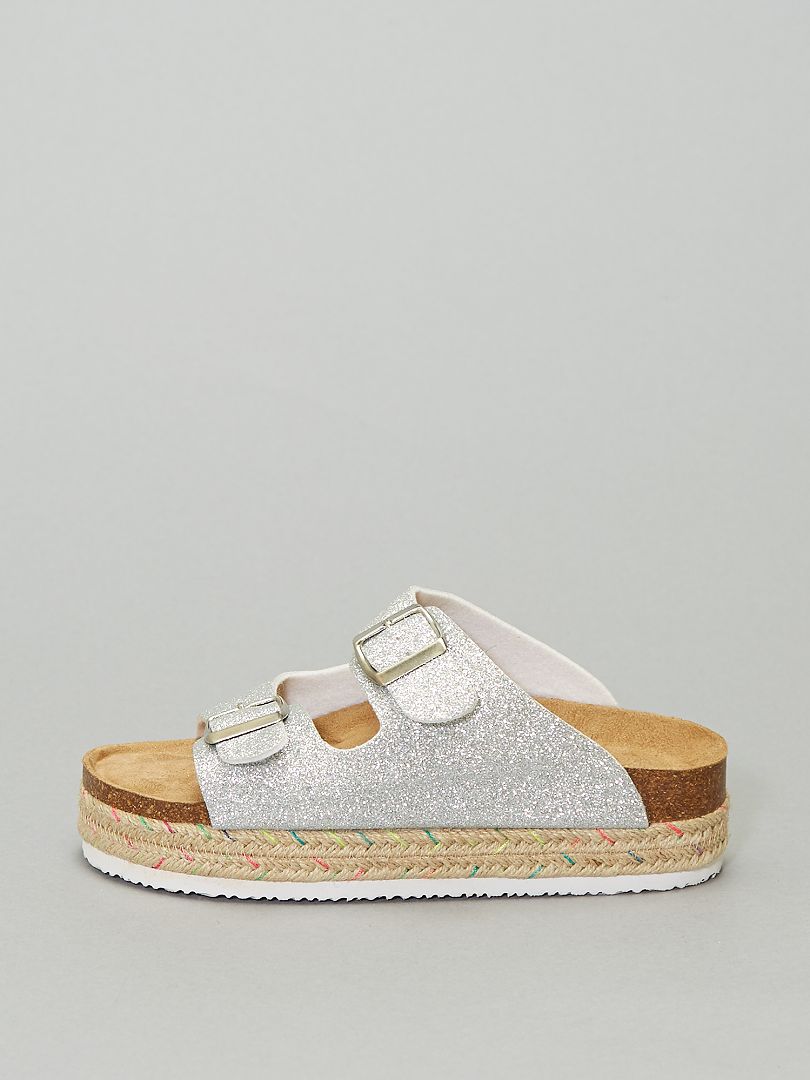 sandales avec boucles