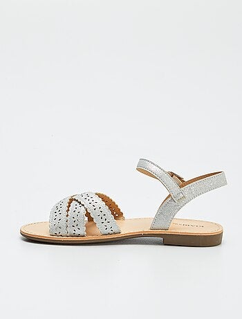 Sandales à brides ajourées