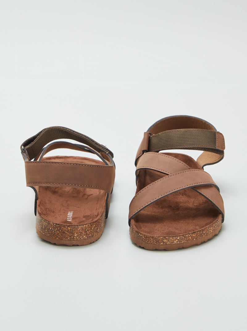 Sandales à brides croisées Marron - Kiabi