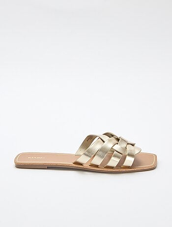 Sandales à brides dorées