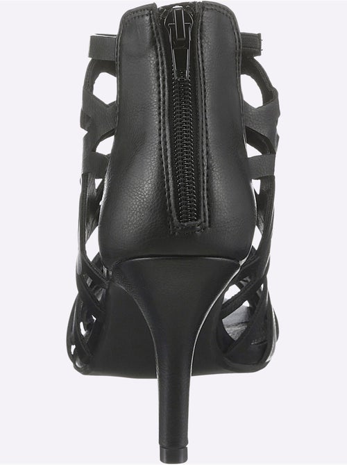 Sandales à découpe avec semelle en cuir et glissière au dos - Taille standard - Helline - Kiabi Sandales à découpe avec semelle en cuir et glissière au dos - Taille standard - Helline - Kiabi