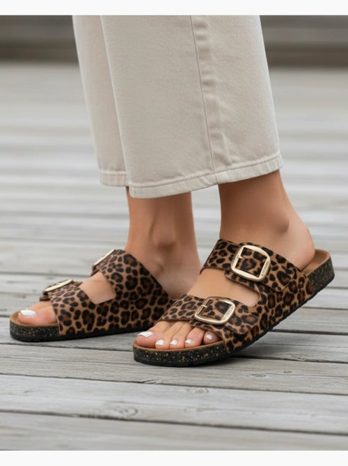 Sandales à doubles brides ultra confortables, semelle intérieure cuir isotoner - Kiabi Sandales à doubles brides ultra confortables, semelle intérieure cuir isotoner - Kiabi