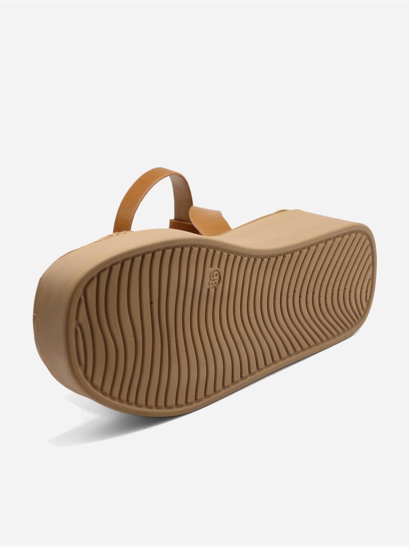 Sandales à large bride tressée - C M Camel - Kiabi