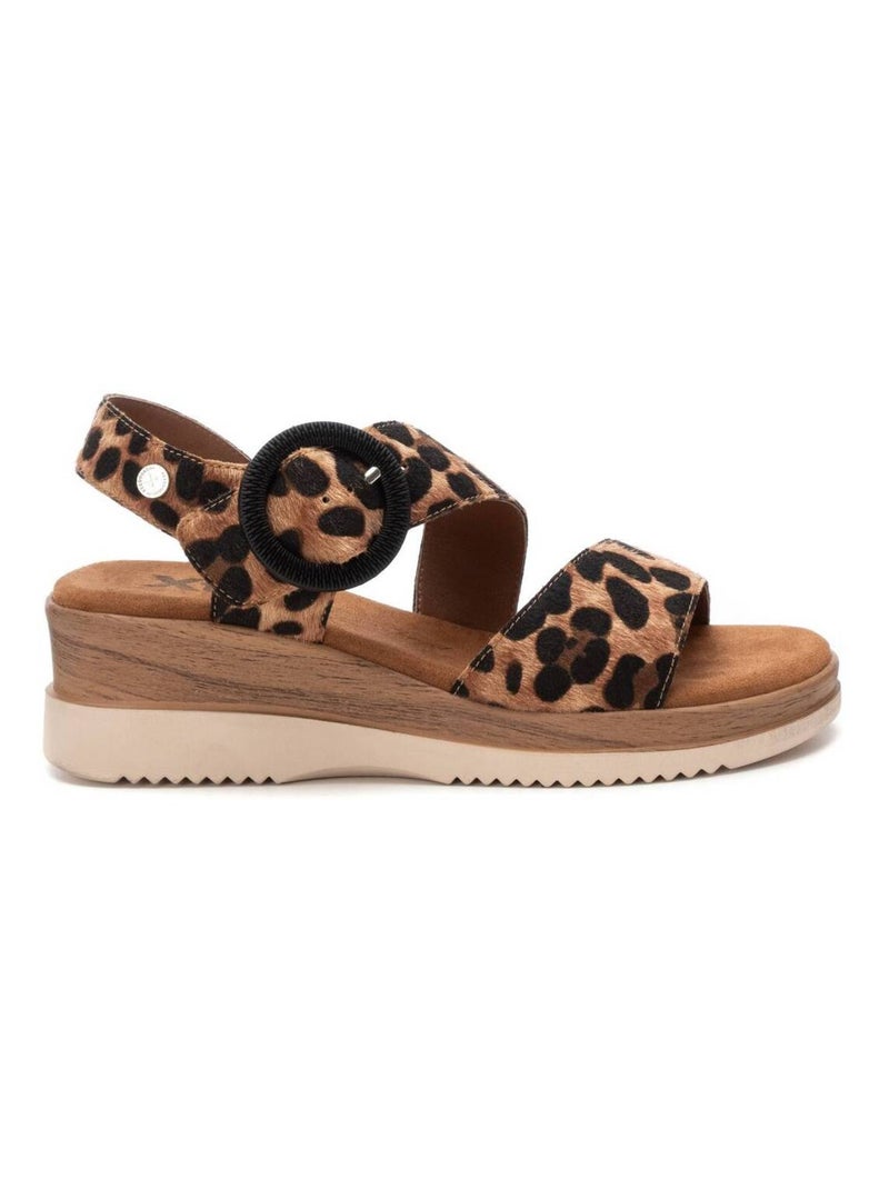 Sandales à semelle compensée avec boucle Camel - Kiabi