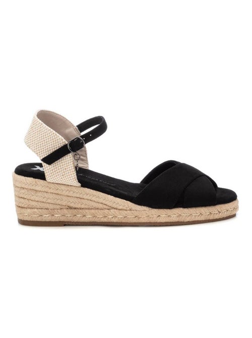 Sandales à semelle compensée avec boucle - Kiabi