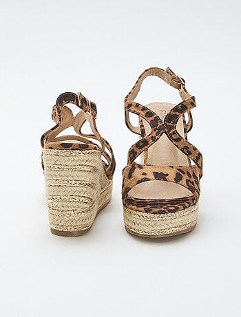 Sandales à semelle compensée avec talon en corde