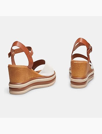 Sandales à semelle compensée BATA