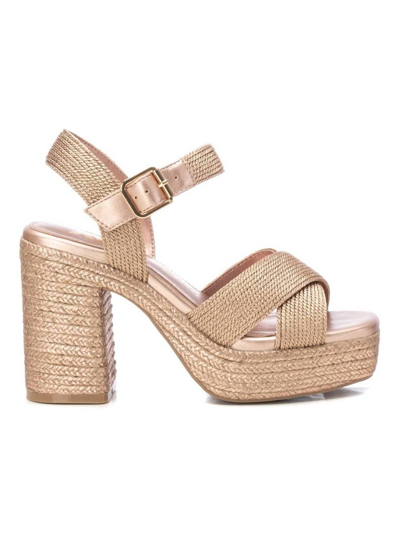 Sandales à talon à boucle Crème - Kiabi
