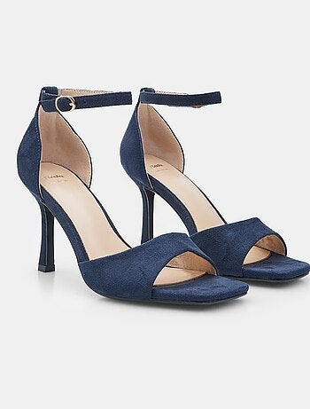 Sandales à talon avec bride à la cheville BATA